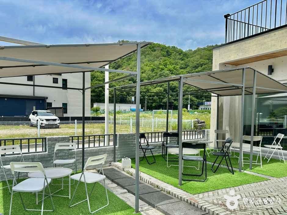월송커피 · 한국관광공사 관광 안내 사진 2